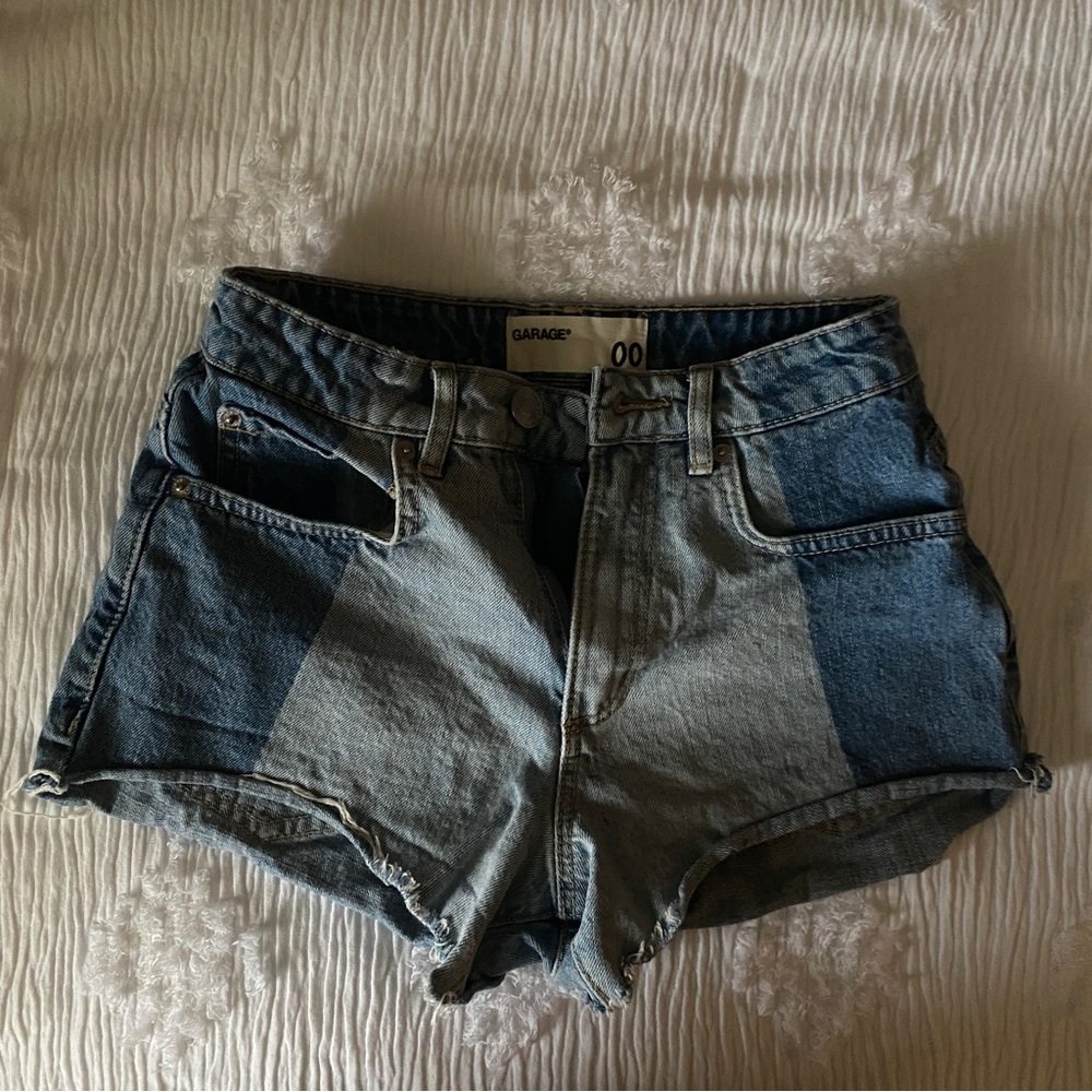 Garage two tone jean shorts
